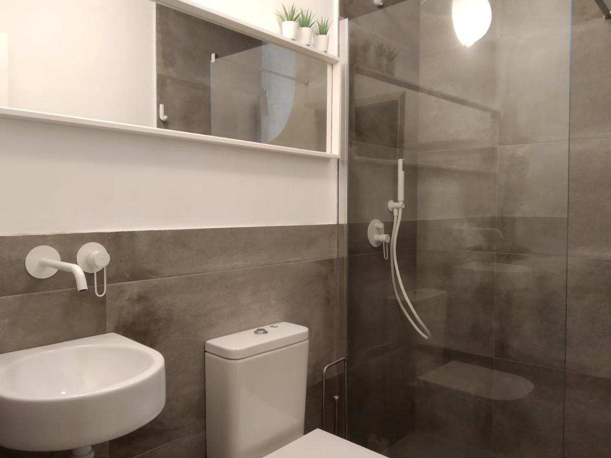 Slow Apartment